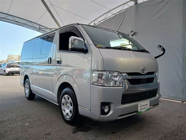 トヨタ ハイエースバン