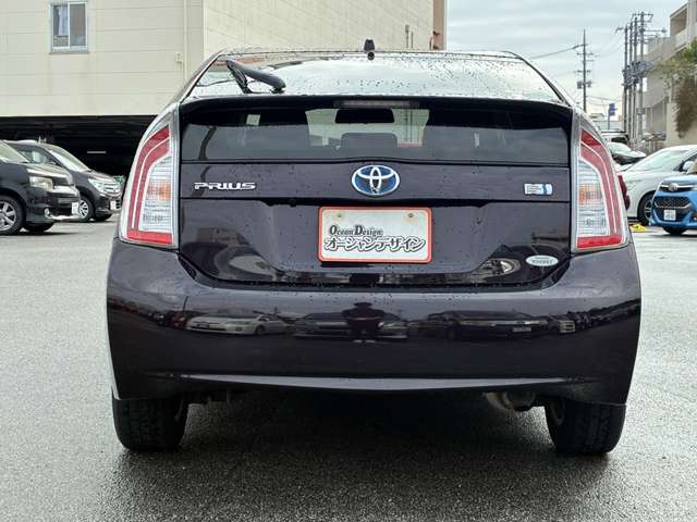 トヨタ プリウス
