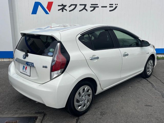 トヨタ アクア