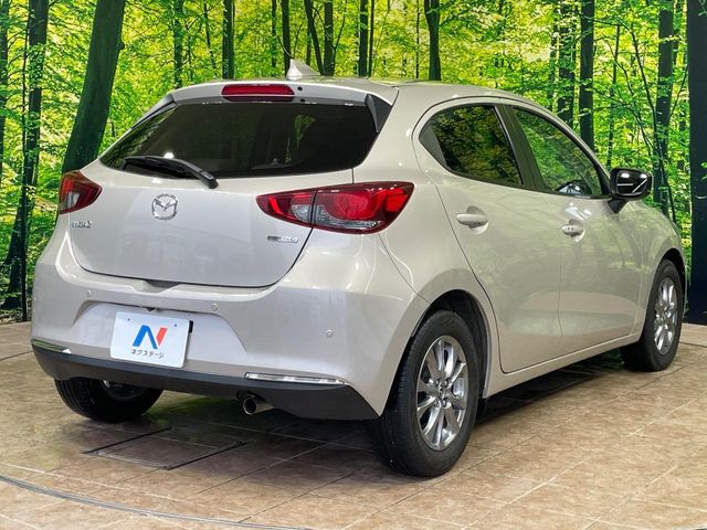 マツダ MAZDA2