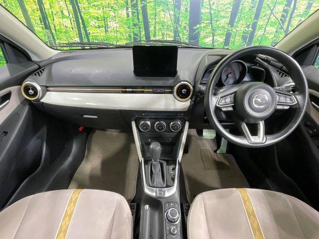 マツダ MAZDA2