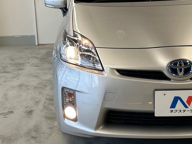 トヨタ プリウス