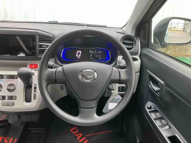 ダイハツ ミライース