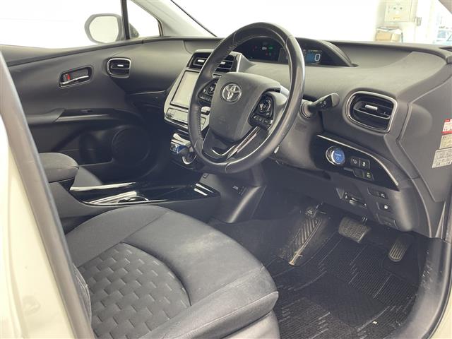 トヨタ プリウスPHV