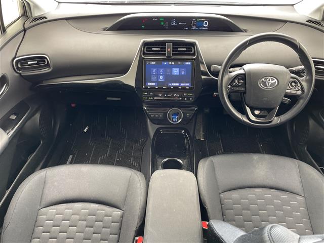 トヨタ プリウスPHV