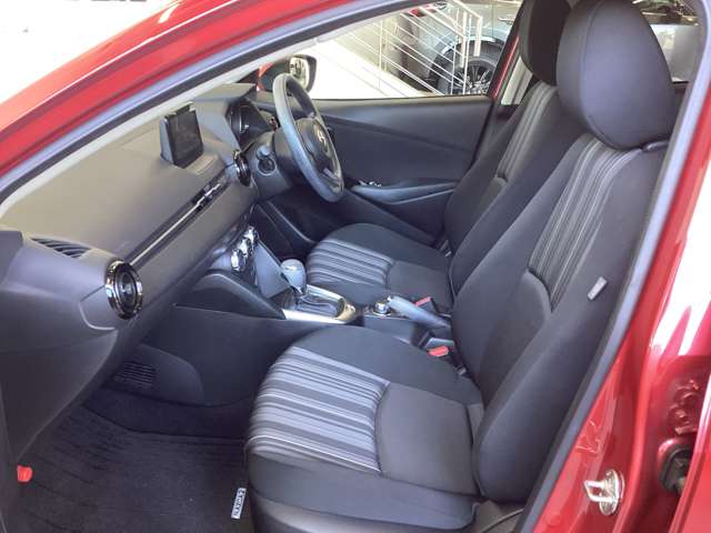 マツダ MAZDA2
