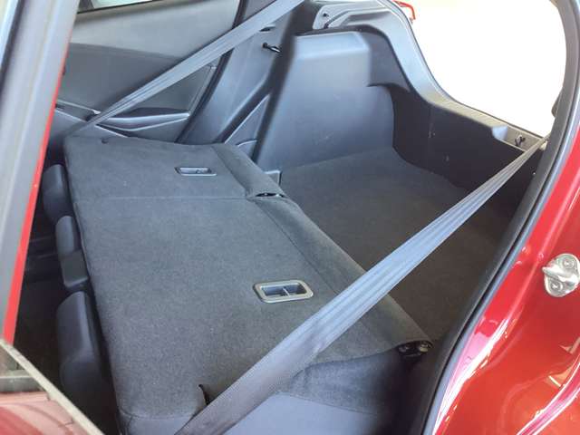マツダ MAZDA2