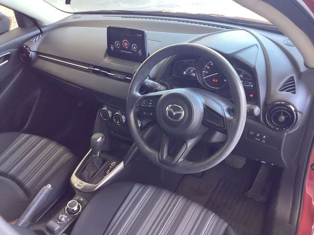 マツダ MAZDA2