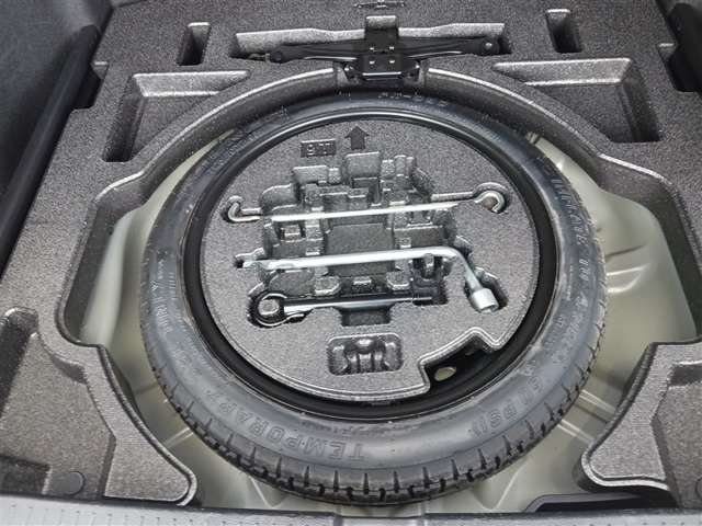 トヨタ カローラ