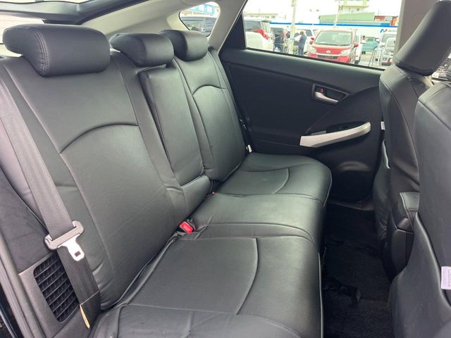 トヨタ プリウス