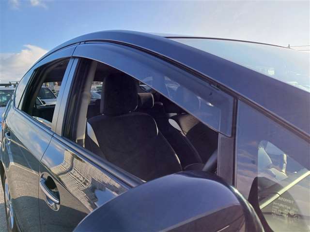 トヨタ プリウスα