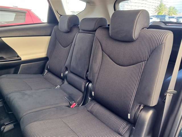 トヨタ プリウスα