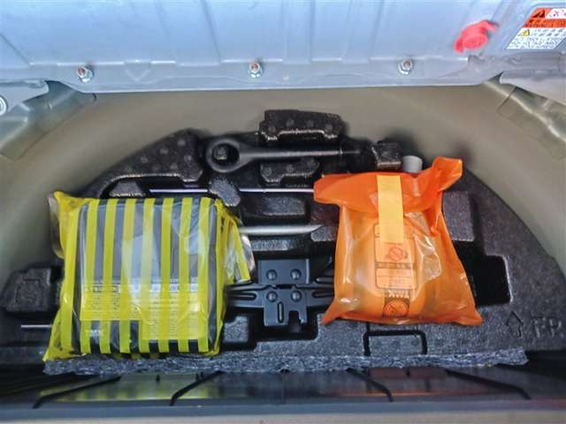 トヨタ プリウスα