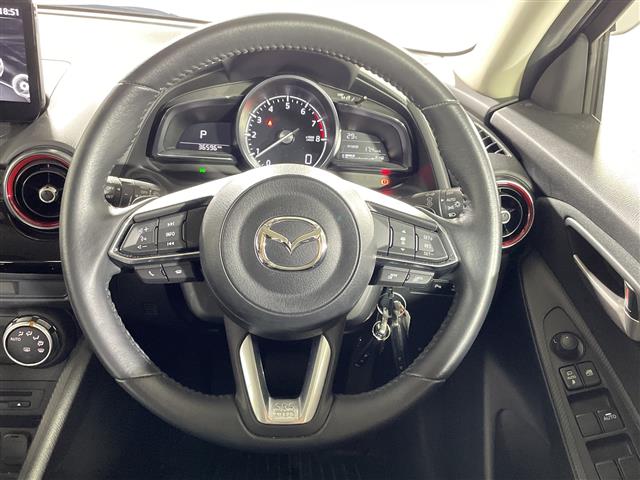 マツダ MAZDA2