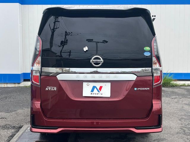 日産 セレナ