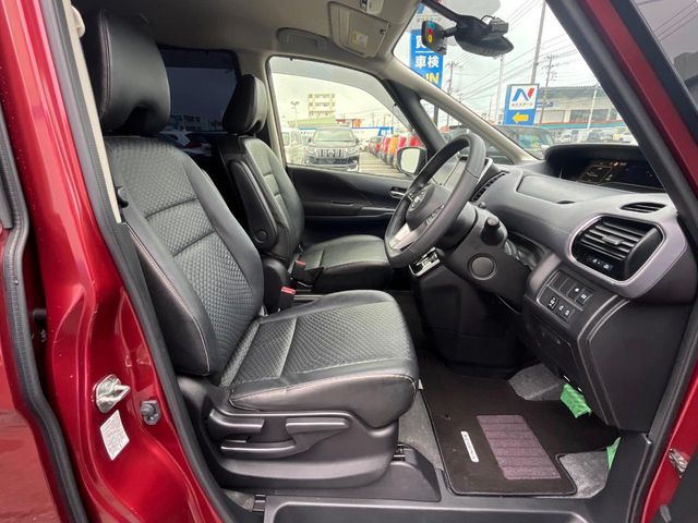 日産 セレナ