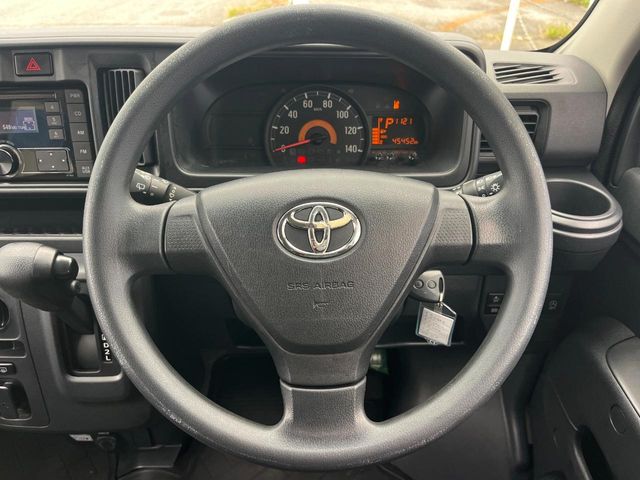 トヨタ ピクシスバン