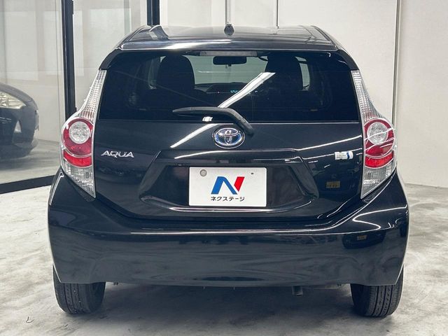 トヨタ アクア