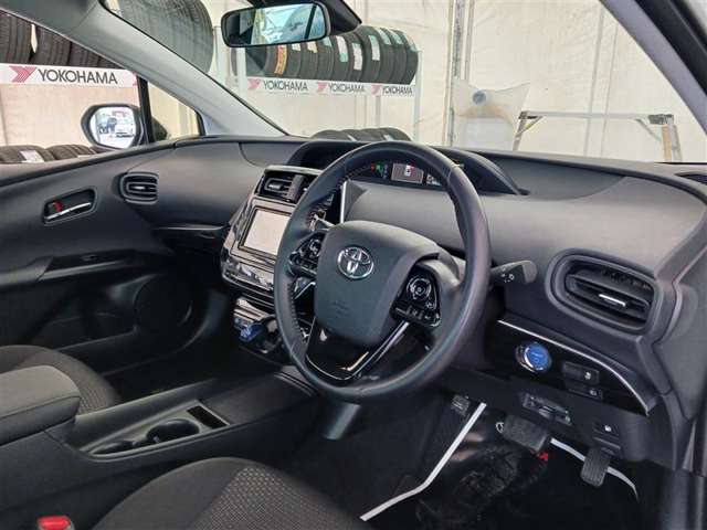 トヨタ プリウス