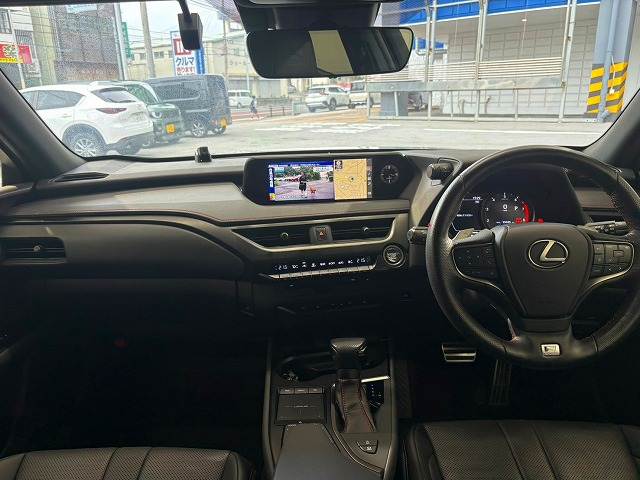 レクサス UX