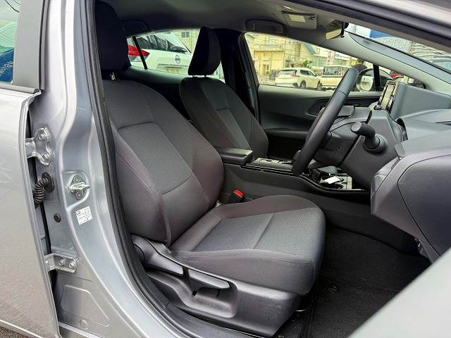 トヨタ プリウス