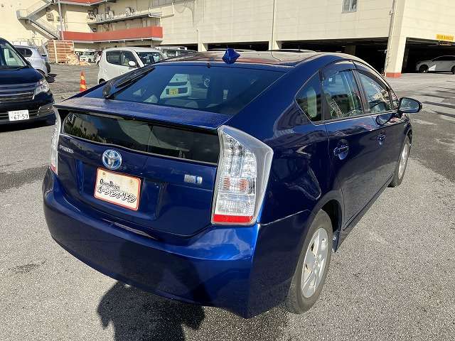 トヨタ プリウス