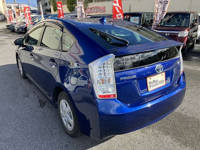 トヨタ プリウス