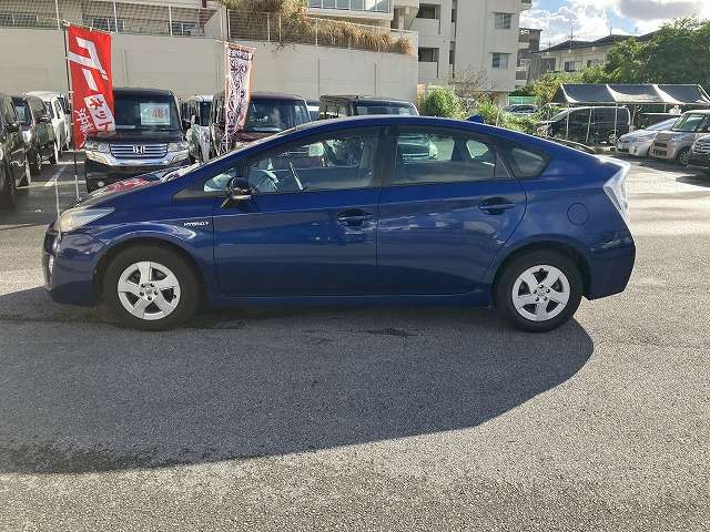 トヨタ プリウス