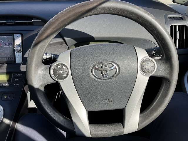 トヨタ プリウス