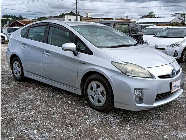 トヨタ プリウス