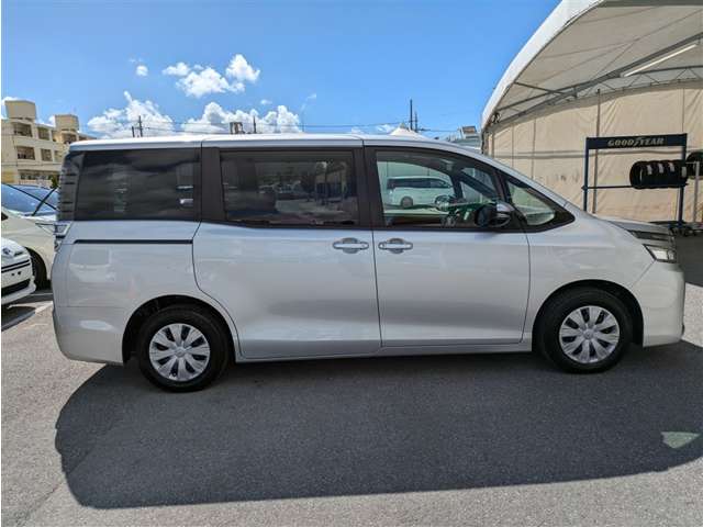 トヨタ ヴォクシー