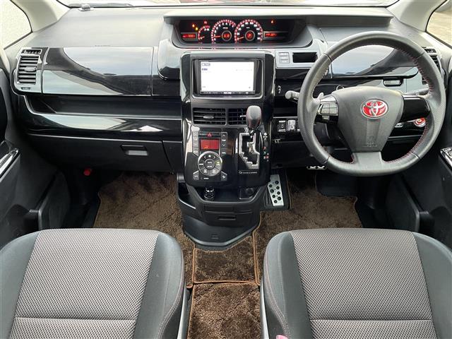 トヨタ ヴォクシー