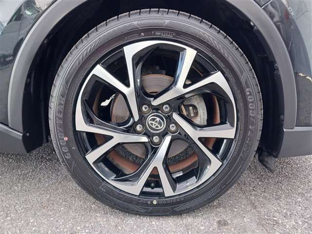 トヨタ C-HR