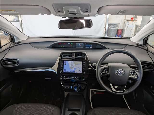 トヨタ プリウス