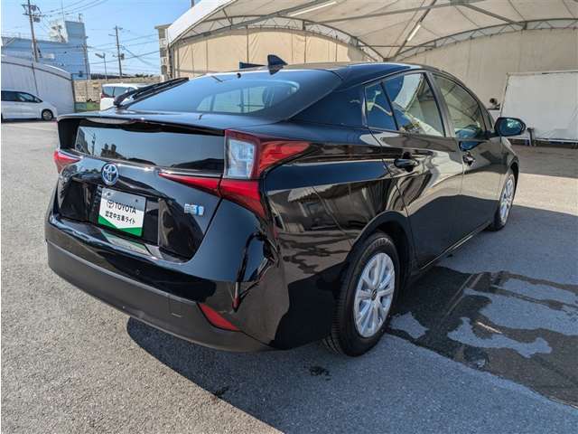 トヨタ プリウス