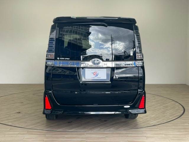 トヨタ ヴォクシー