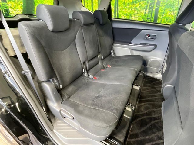 トヨタ プリウスα