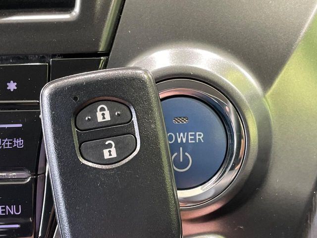 トヨタ プリウスα