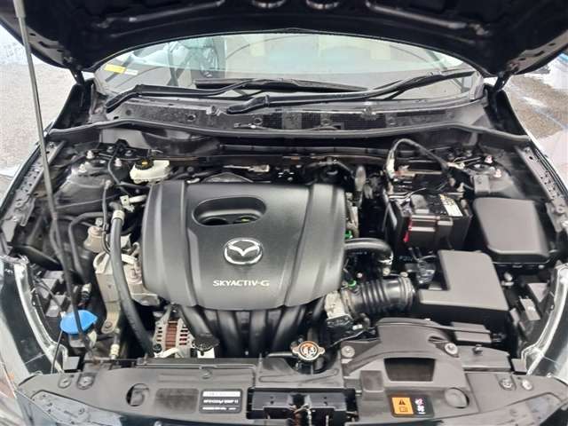 マツダ MAZDA2