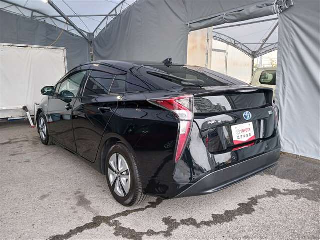 トヨタ プリウス