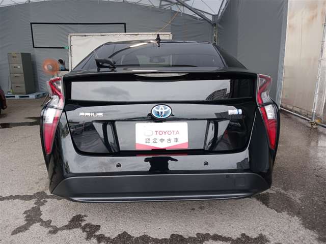 トヨタ プリウス