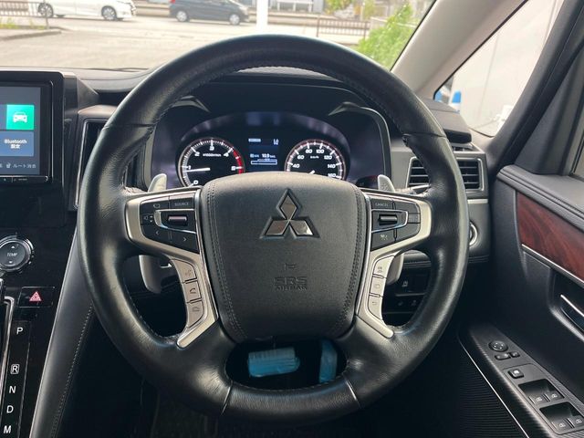 三菱 デリカD：5