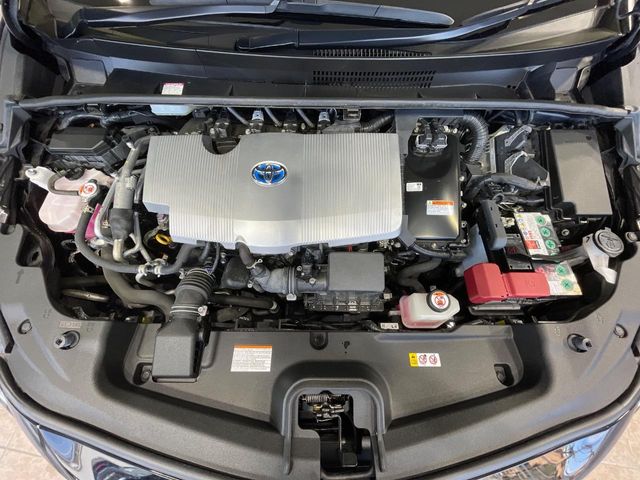 トヨタ プリウスPHV