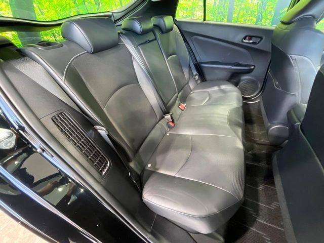 トヨタ プリウスPHV