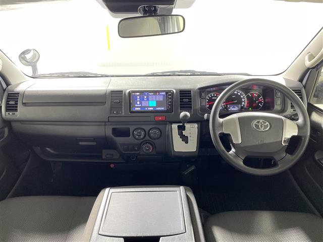 トヨタ ハイエースバン