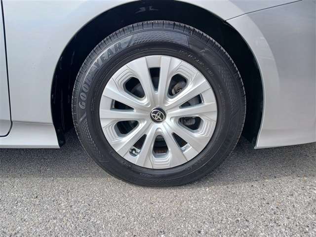 トヨタ プリウス