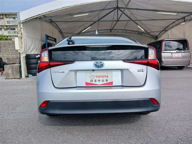 トヨタ プリウス