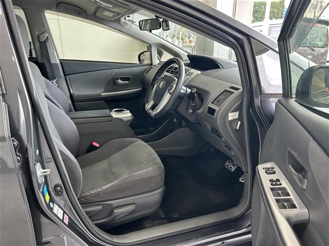 トヨタ プリウスα