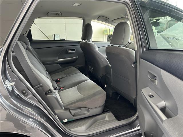 トヨタ プリウスα