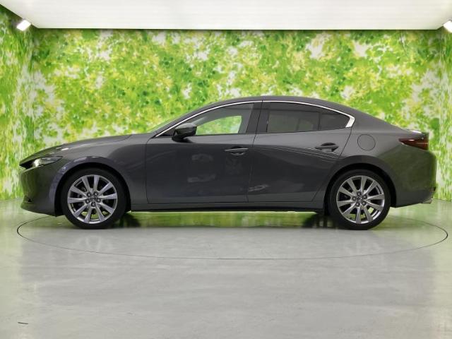 マツダ MAZDA3セダン